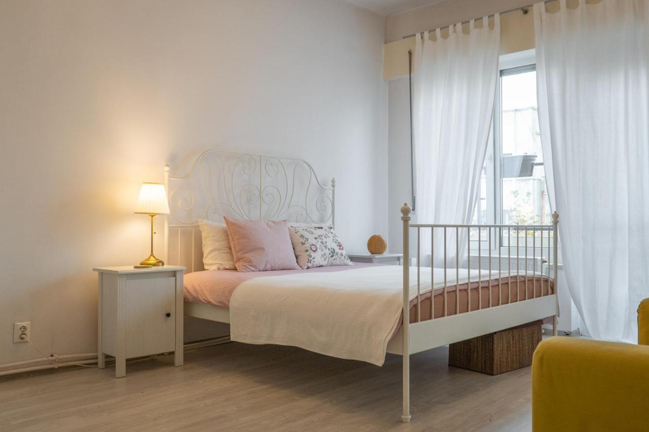Bucharest Cozy Studio Bagian luar foto