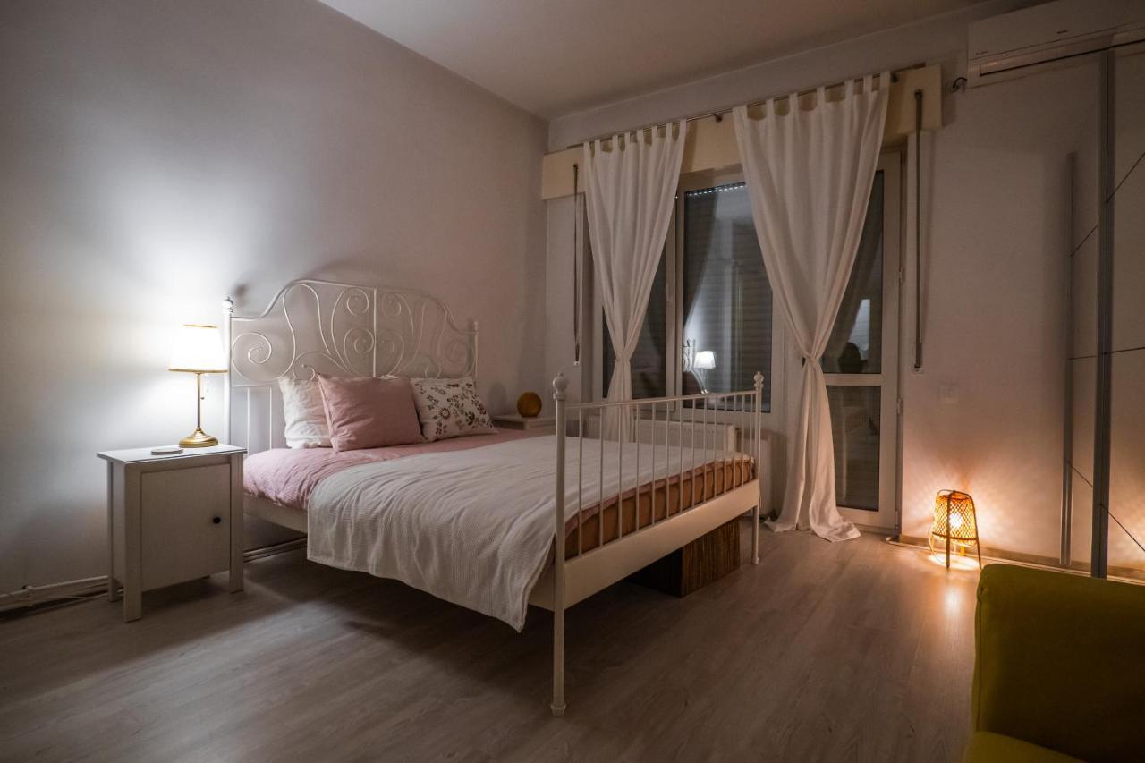 Bucharest Cozy Studio Bagian luar foto