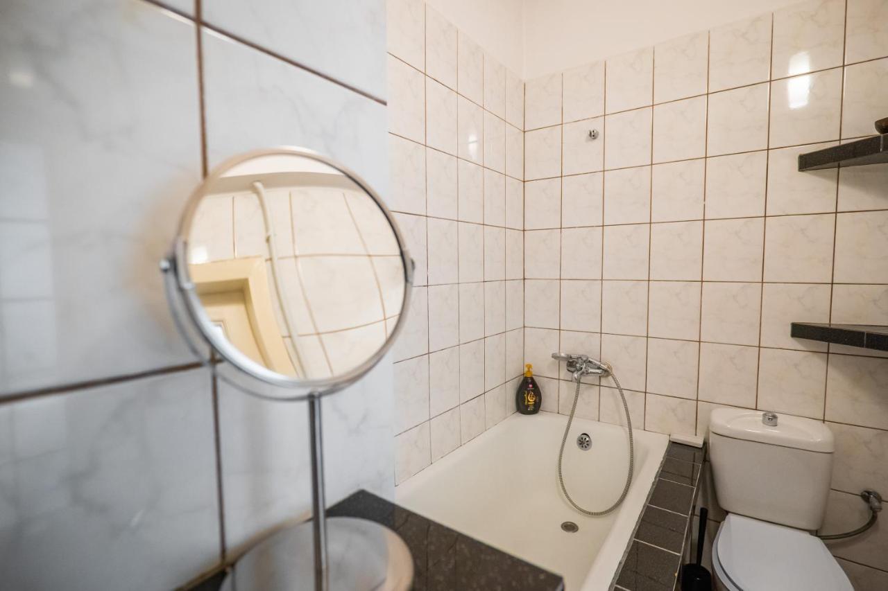 Bucharest Cozy Studio Bagian luar foto
